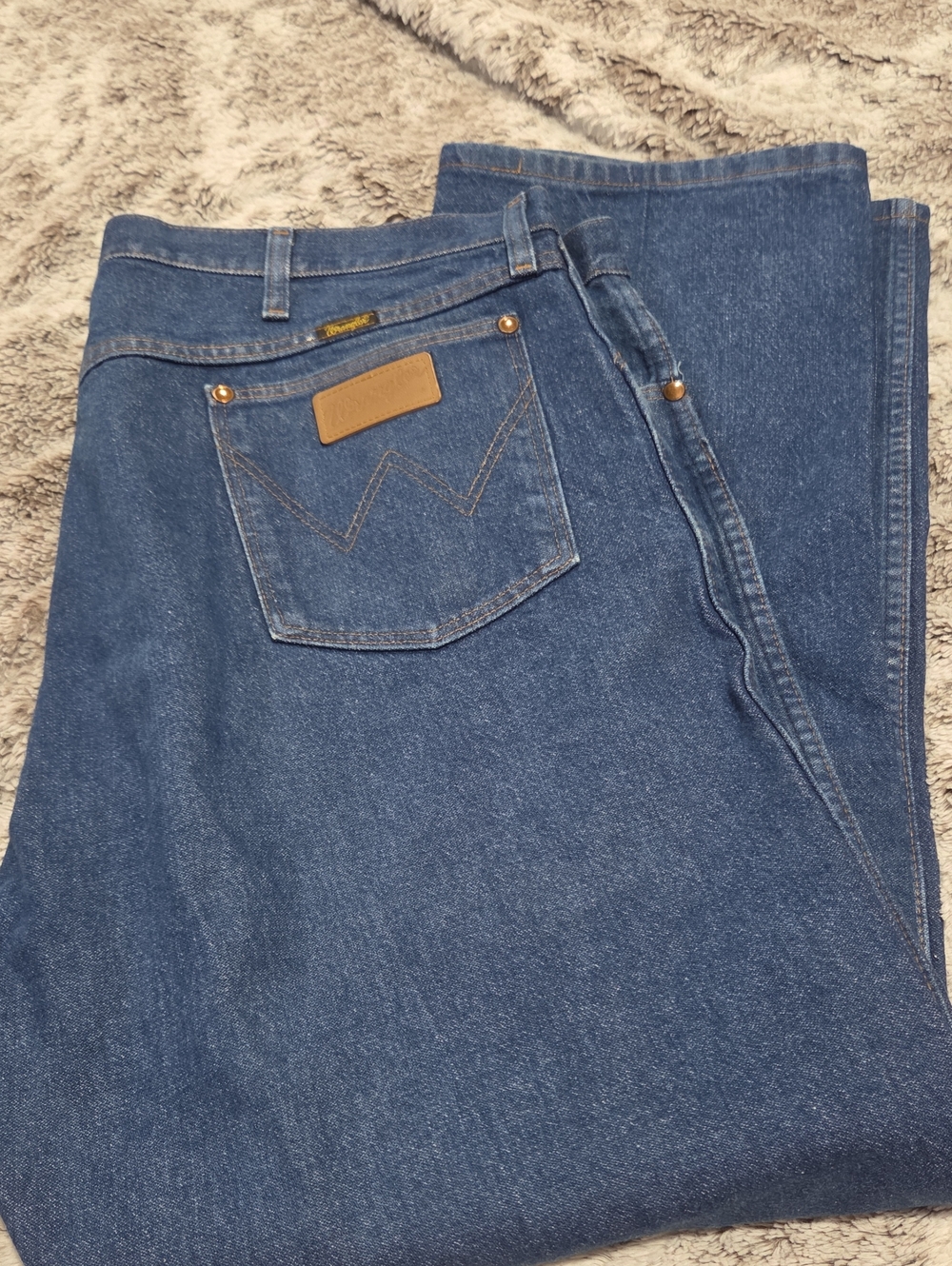 Wrangler Men's Dark Blue Relaxed Fit Jeans
